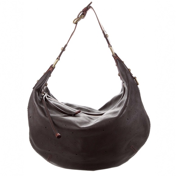 Louis Vuitton Handbags - SOLD❗️LOUIS VUITTON Mahina Leather Onatah GM Bag